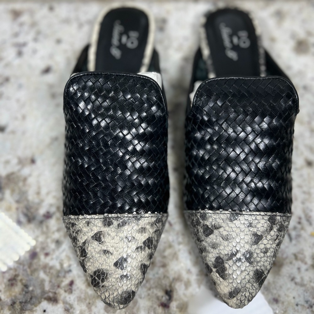 SaintG Black Woven Design with snake skin tip Leather Flat Mules Shoes Sz 6 NEW